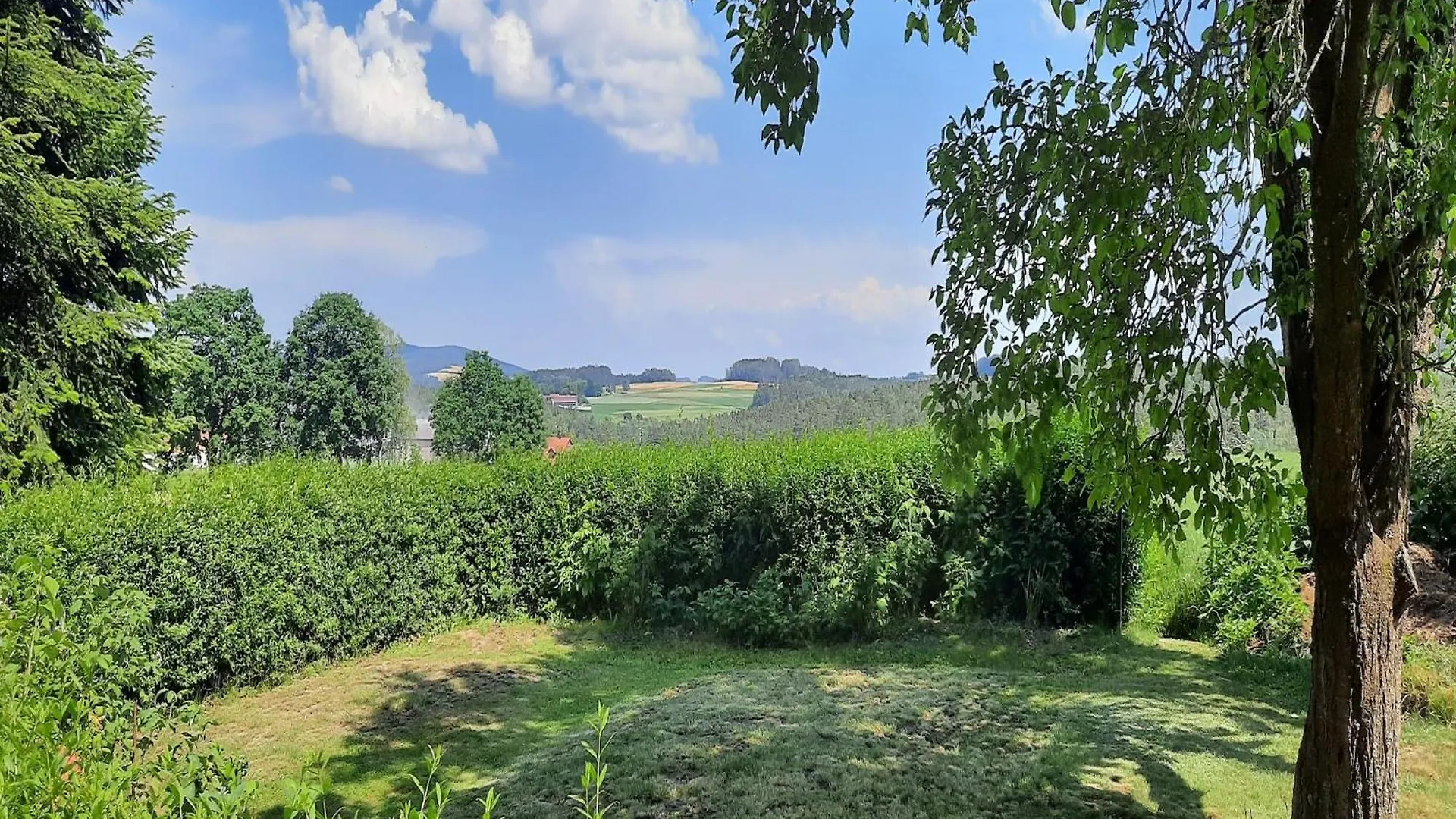 Detached Holiday Home In An Idyllic Quiet Location Kleinwinklarn 0*,